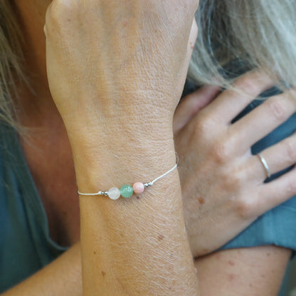 Heilsteinarmband Althea –  Herz & Nähe